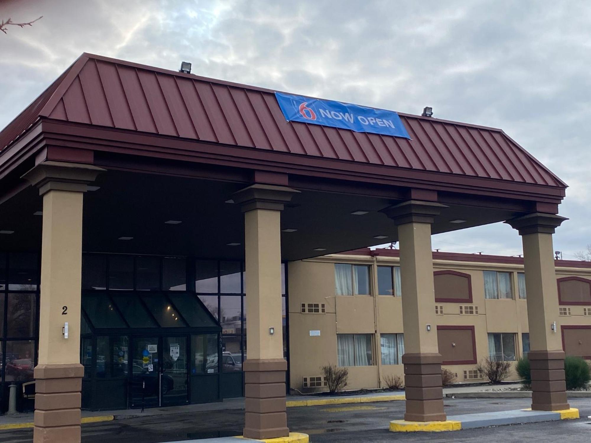Motel 6 Rochester - Airport Exterior foto