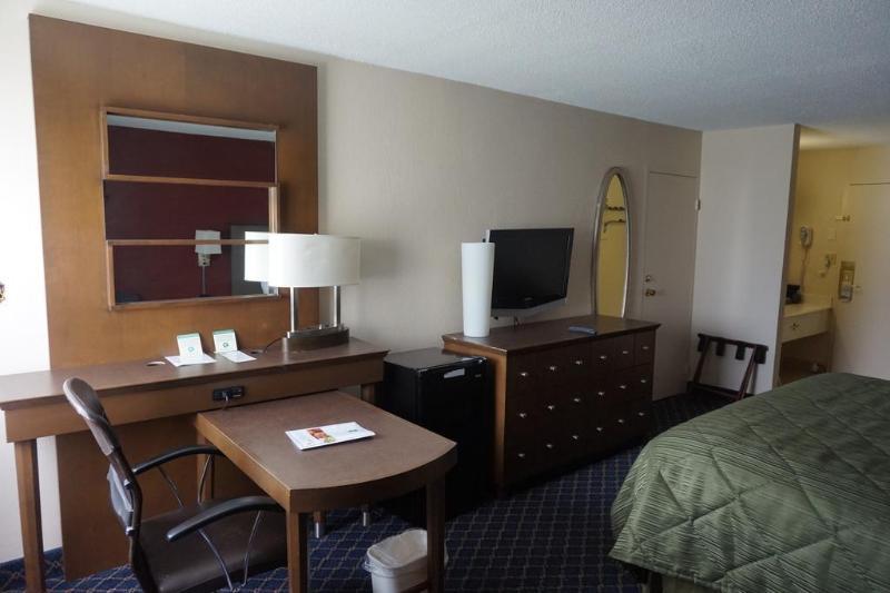 Motel 6 Rochester - Airport Exterior foto